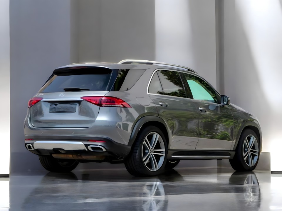 Mercedes-Benz GLE 350e 4MATIC (2)