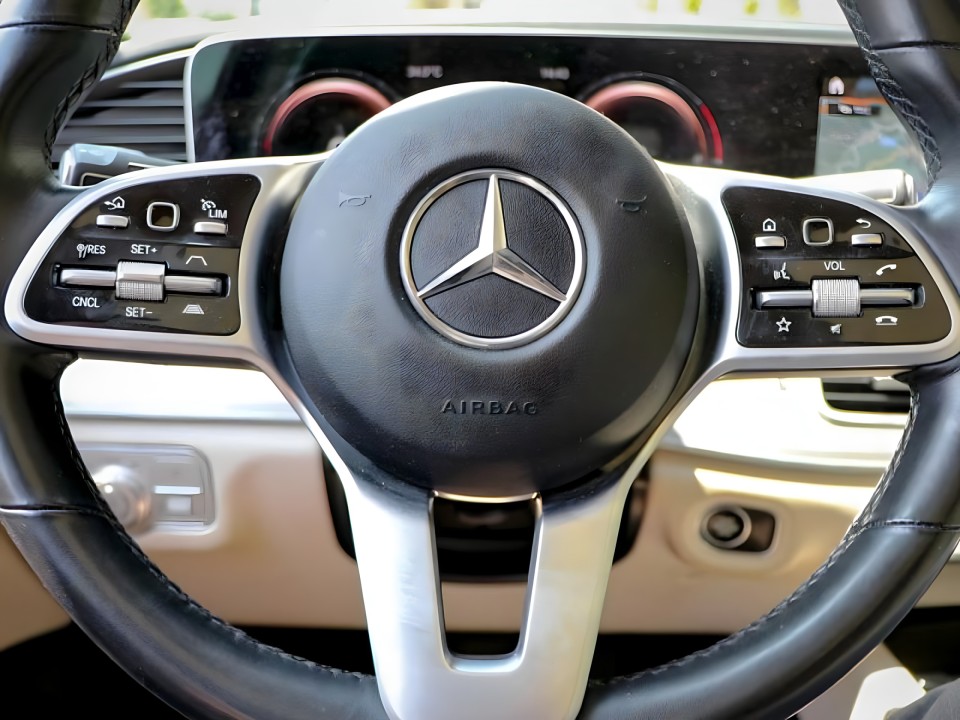 Mercedes-Benz GLE 350e 4MATIC - foto 8