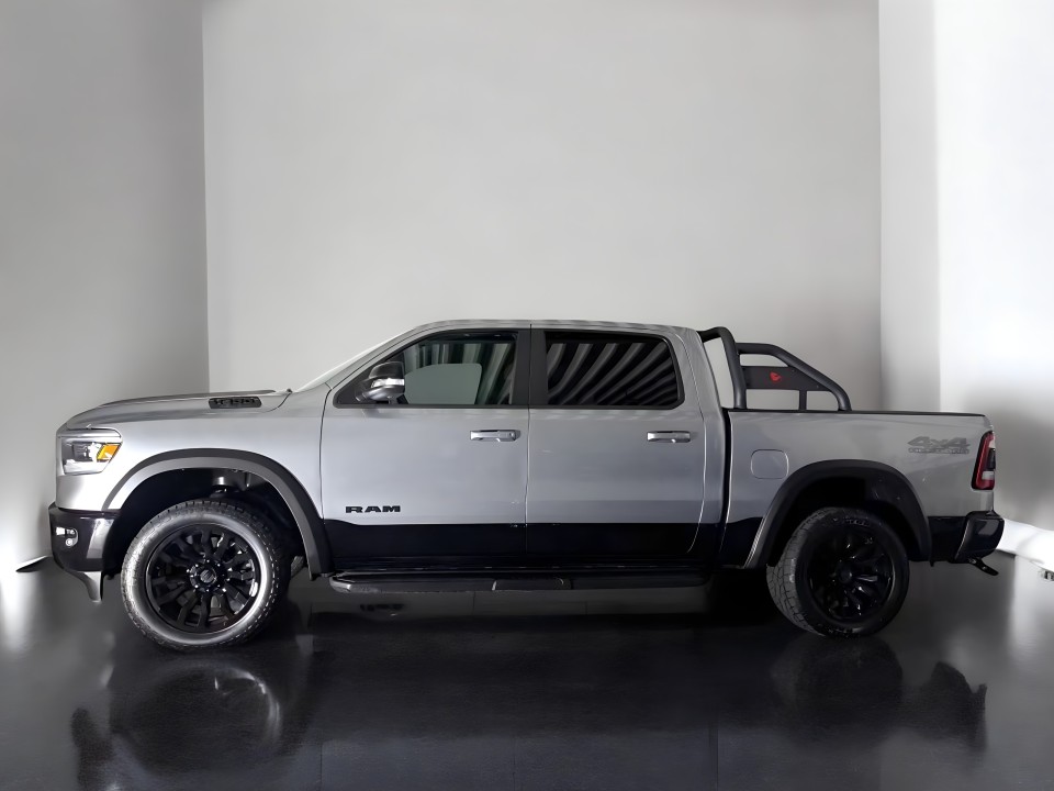 Dodge RAM 1500 BigHorn - foto 6