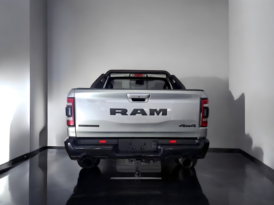 Dodge RAM 1500 BigHorn (4)