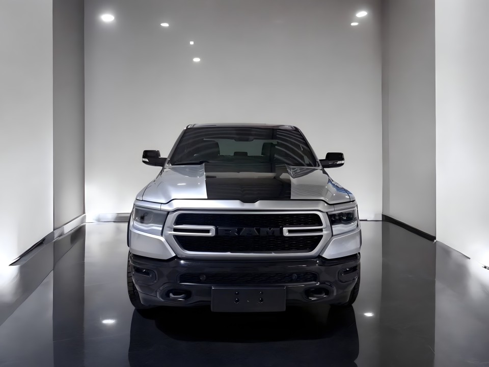 Dodge RAM 1500 BigHorn - foto 8