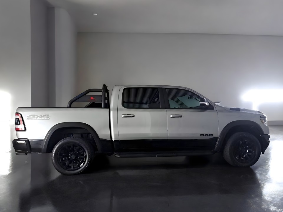 Dodge RAM 1500 BigHorn (2)