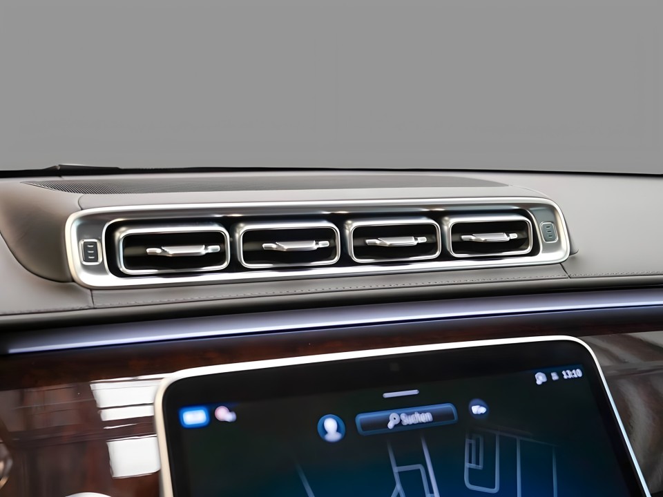 Mercedes-Benz S 500 4MATIC AMG - foto 17