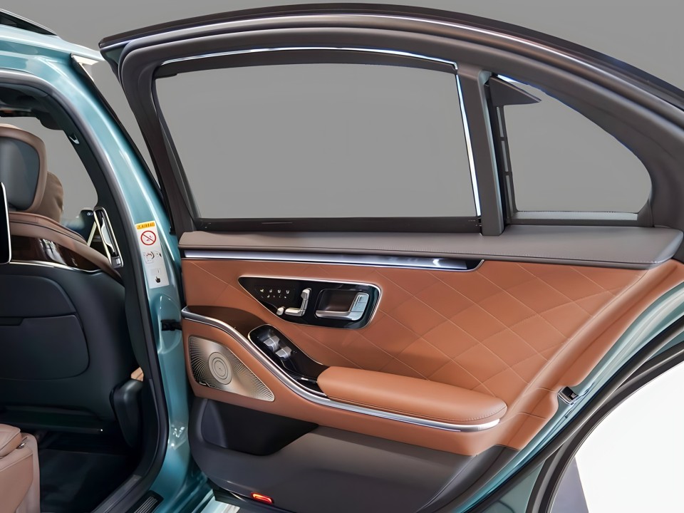 Mercedes-Benz S 500 4MATIC AMG - foto 19