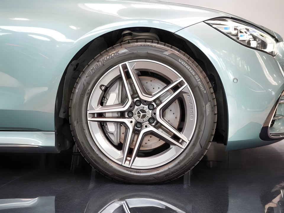 Mercedes-Benz S 500 4MATIC AMG - foto 25