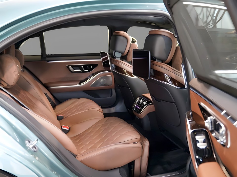 Mercedes-Benz S 500 4MATIC AMG - foto 13