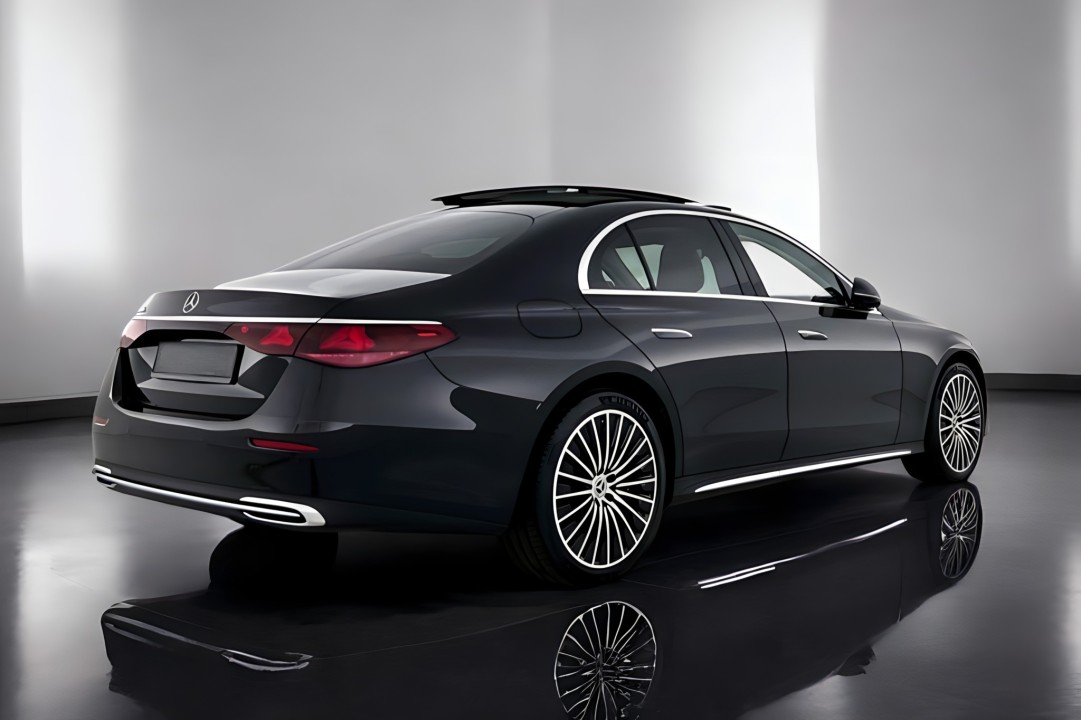 Mercedes-Benz E 300e (3)