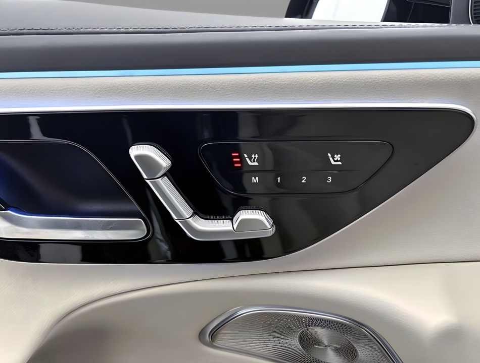 Mercedes-Benz E 300e - foto 21