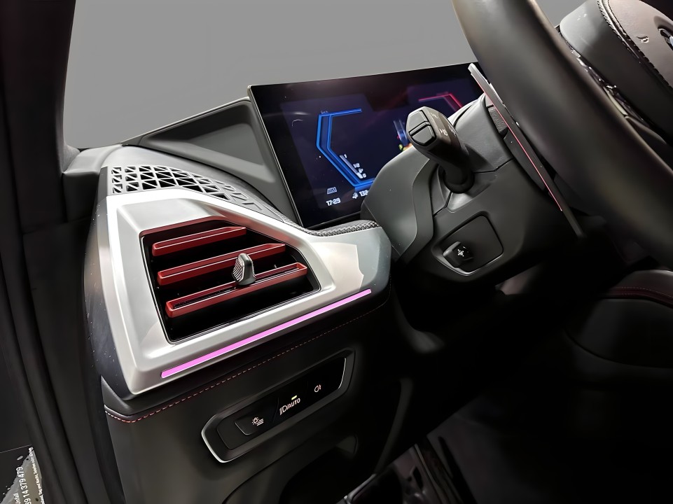 BMW XM Label Red - foto 12