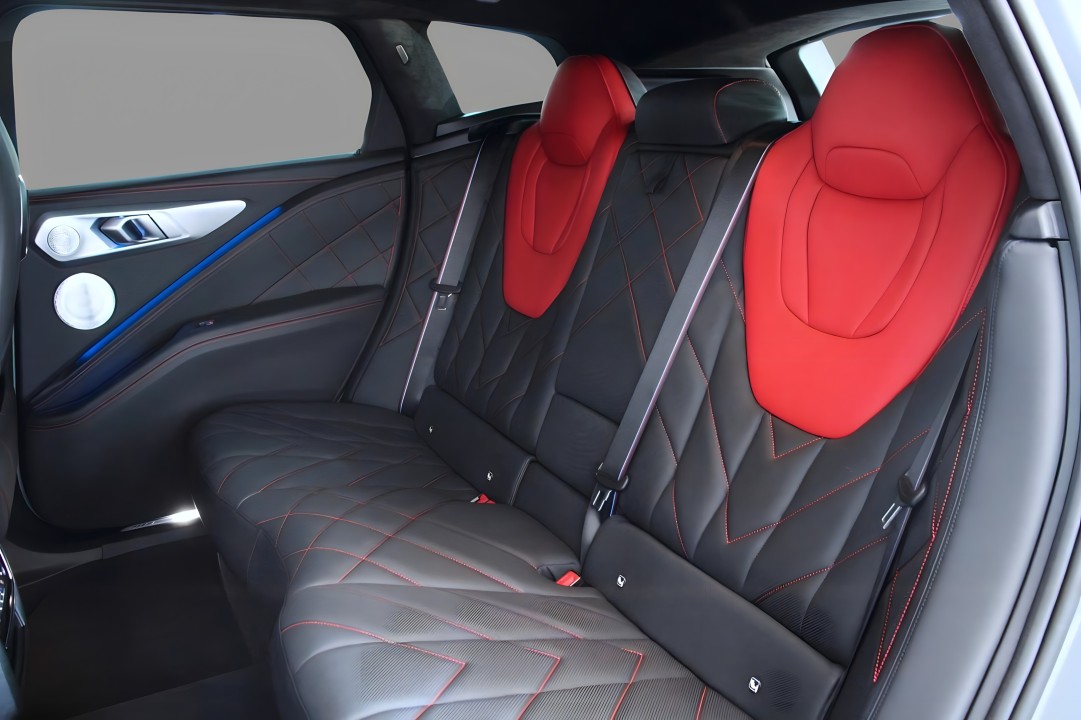 BMW XM Label Red - foto 10