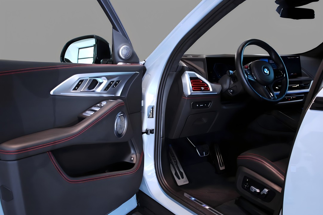 BMW XM Label Red - foto 7