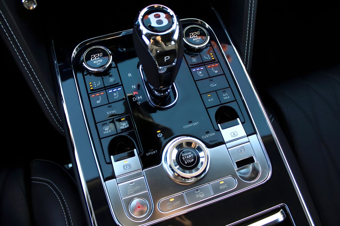 Bentley Flying Spur 6.0 W12 MULLINER FIRST EDITION - foto 9