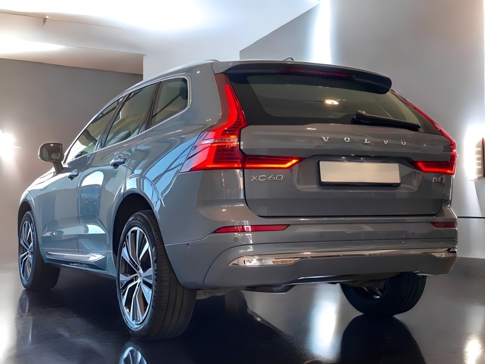 Volvo XC 60 B4 AWD Inscription (4)