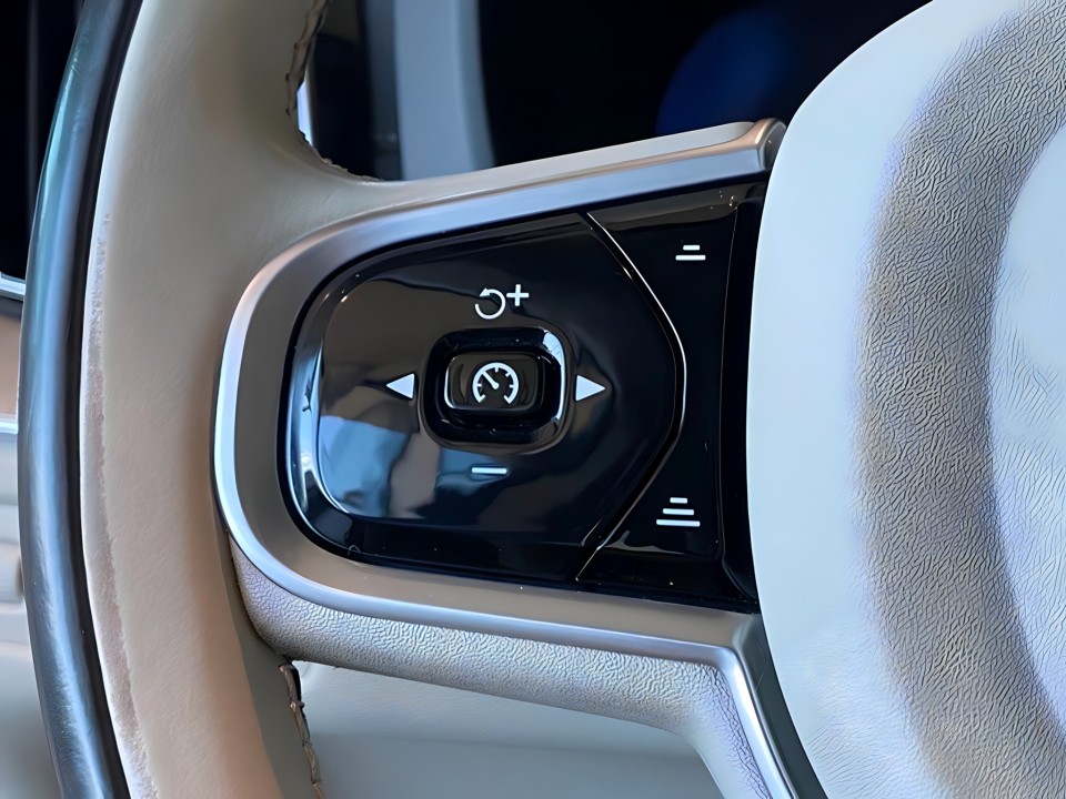 Volvo XC 60 B4 AWD Inscription - foto 12