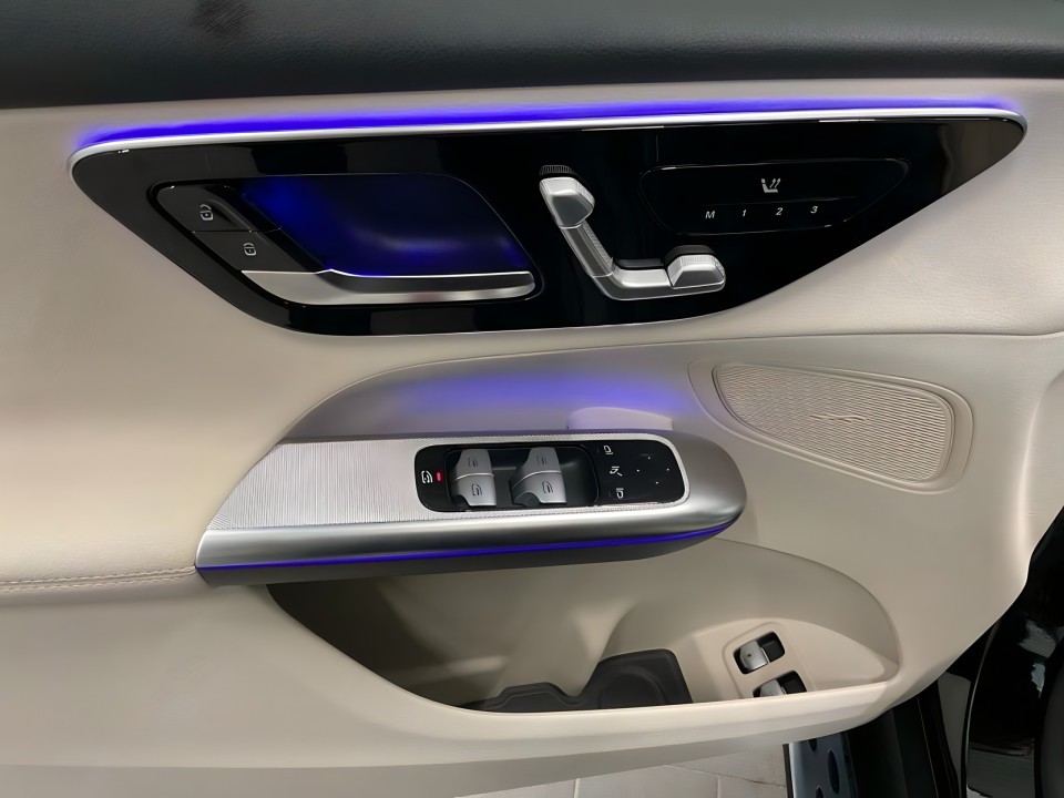 Mercedes-Benz GLC Coupe 300e 4MATIC Avantgarde - foto 12