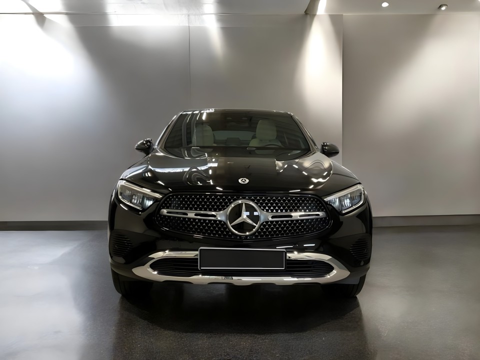 Mercedes-Benz GLC Coupe 300e 4MATIC Avantgarde (2)