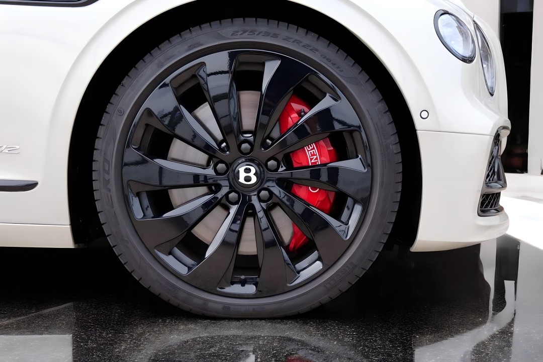 Bentley Flying Spur Bentley Continental W12 First Edition - foto 26