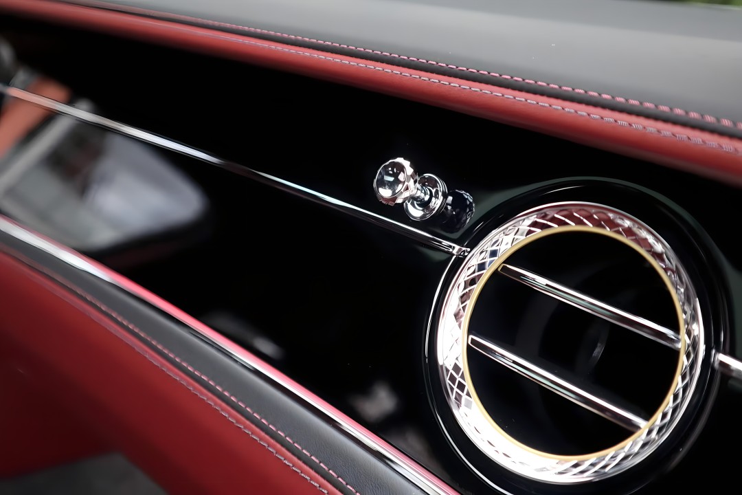 Bentley Flying Spur Bentley Continental W12 Mulliner - foto 9