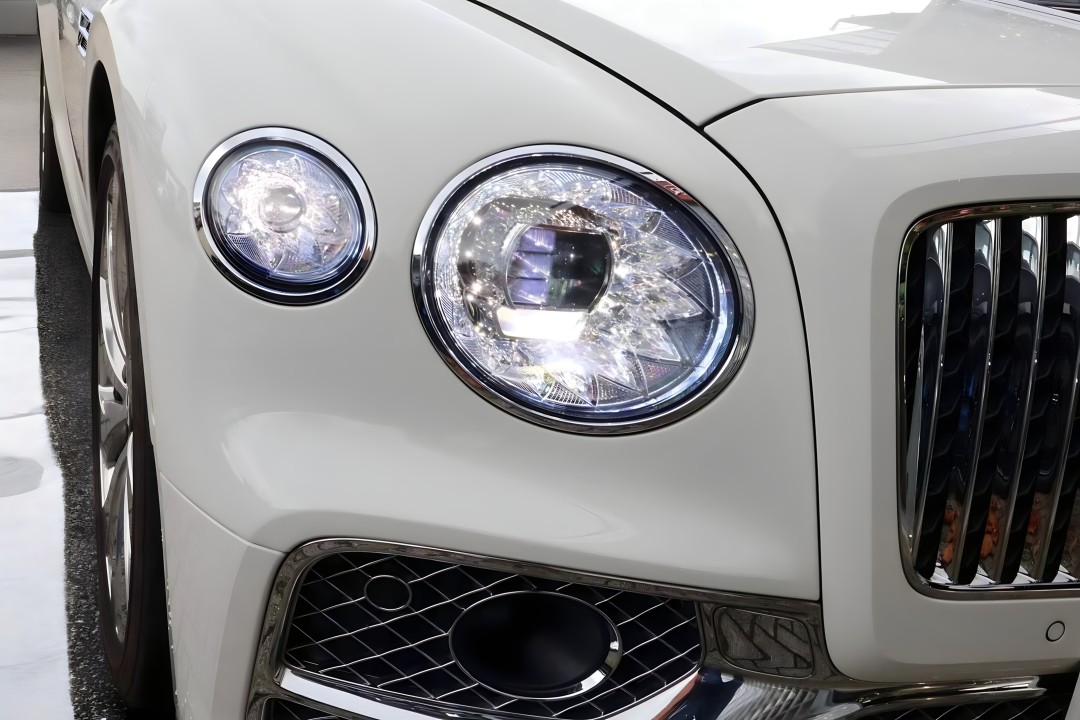 Bentley Flying Spur Bentley Continental W12 Mulliner - foto 17