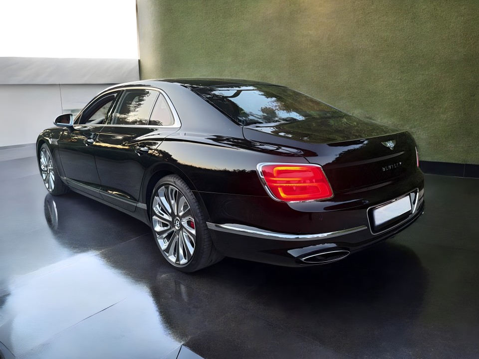 Bentley Flying Spur Bentley Continental W12 Mulliner (5)