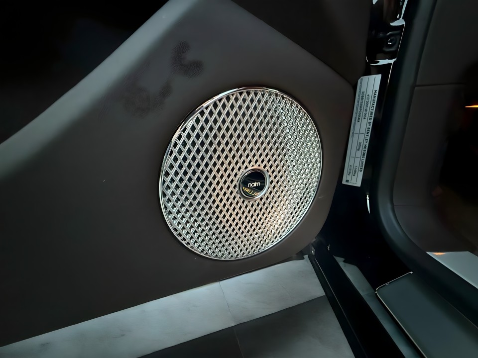 Bentley Flying Spur Bentley Continental W12 Mulliner - foto 17