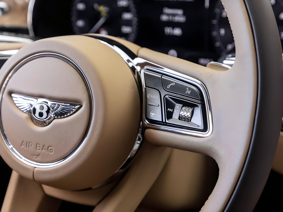 Bentley Flying Spur S V8 - foto 16