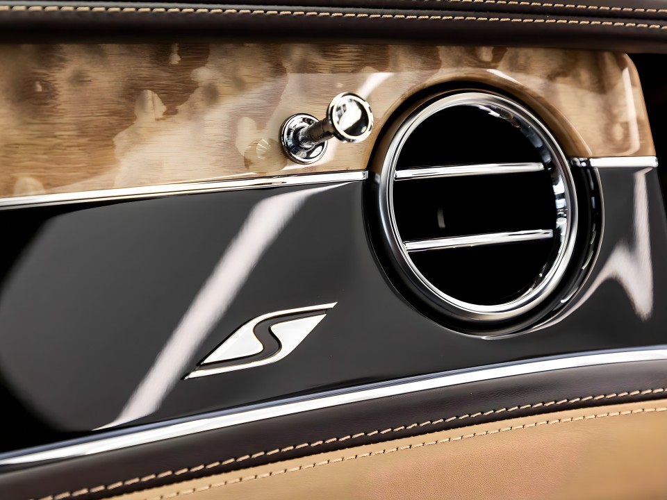 Bentley Flying Spur S V8 - foto 20