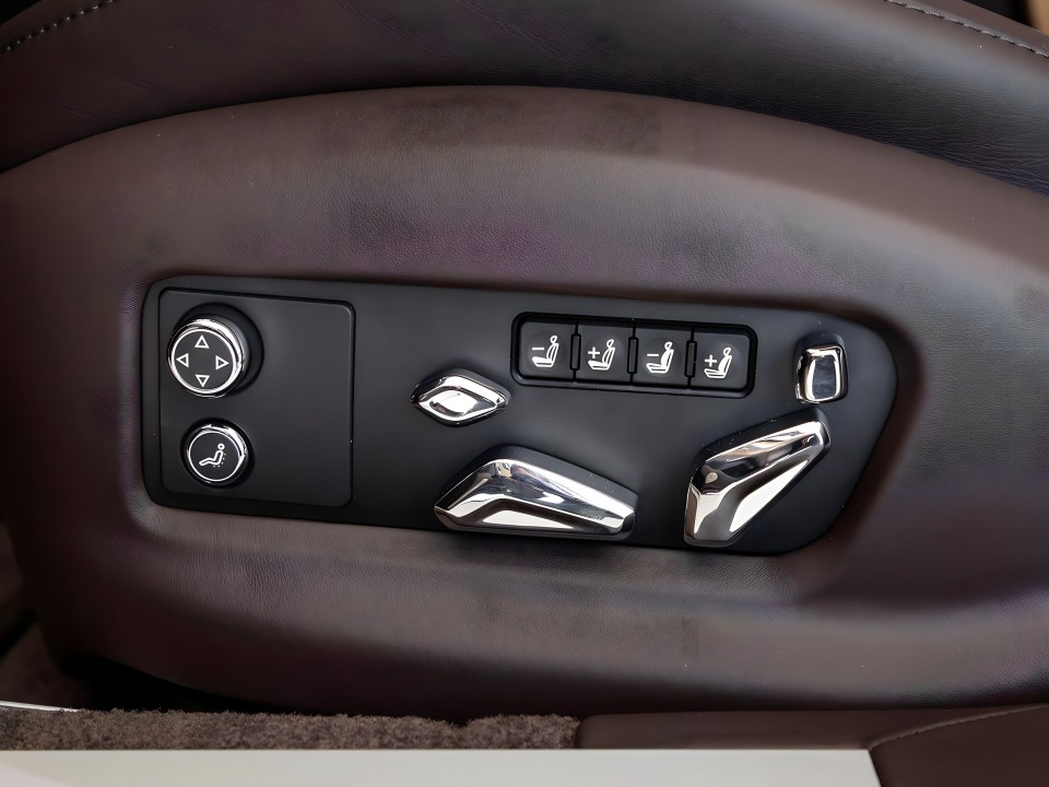 Bentley Flying Spur S V8 - foto 21