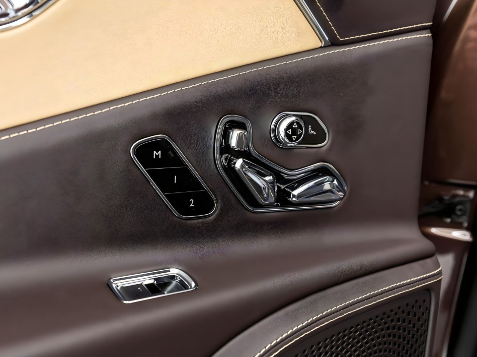 Bentley Flying Spur S V8 - foto 23