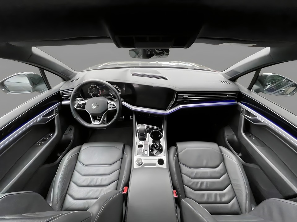 Volkswagen Touareg V6 TDI R-Line - foto 8