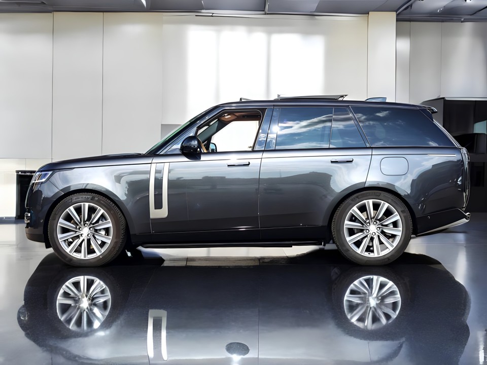 Land Rover Range Rover HSE P510e SWB (5)