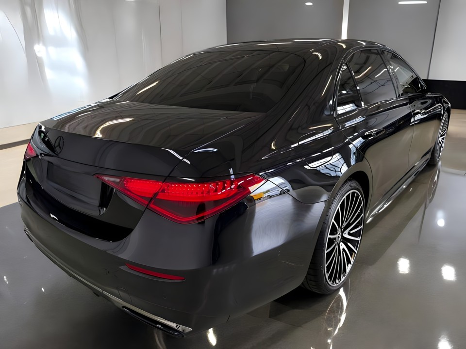 Mercedes-Benz S 400d 4MATIC AMG (2)