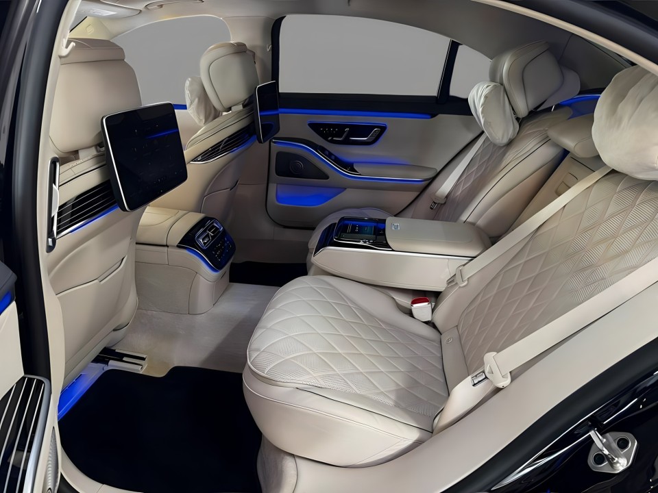 Mercedes-Benz S 400d 4MATIC AMG - foto 18