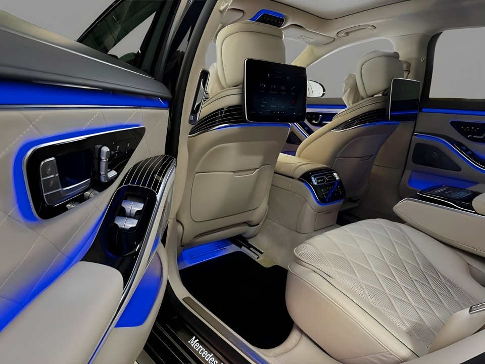 Mercedes-Benz S 400d 4MATIC AMG - foto 19