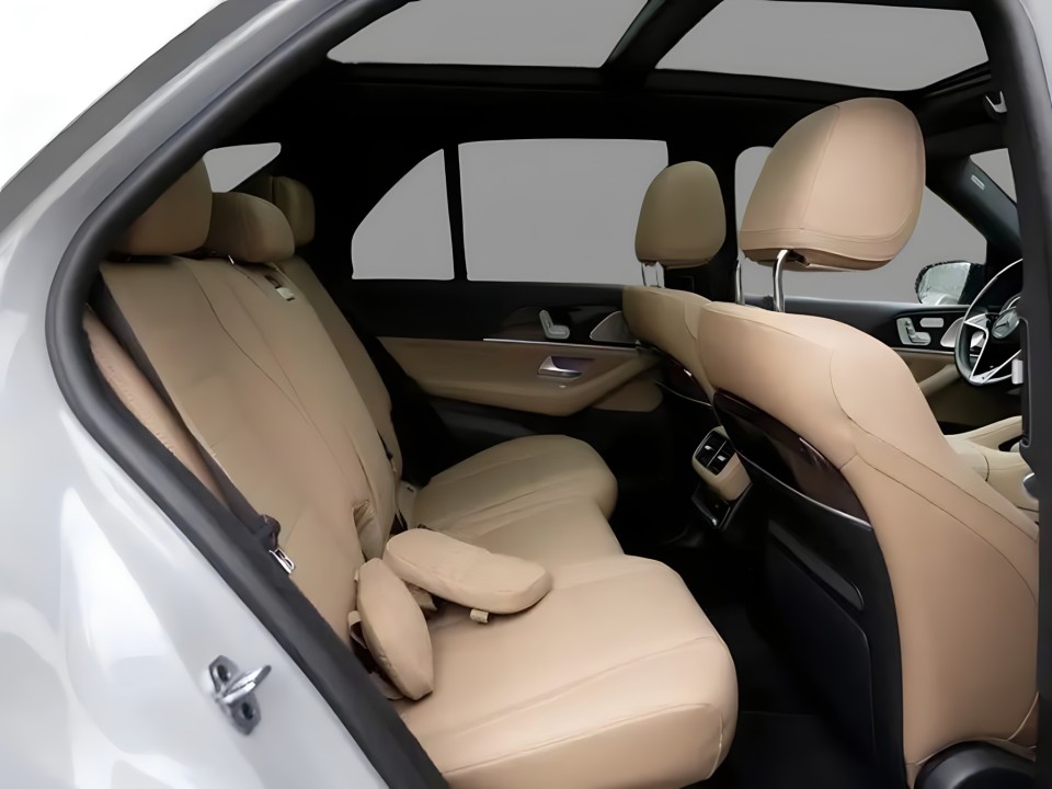 Mercedes-Benz GLE 350de 4MATIC AMG (5)