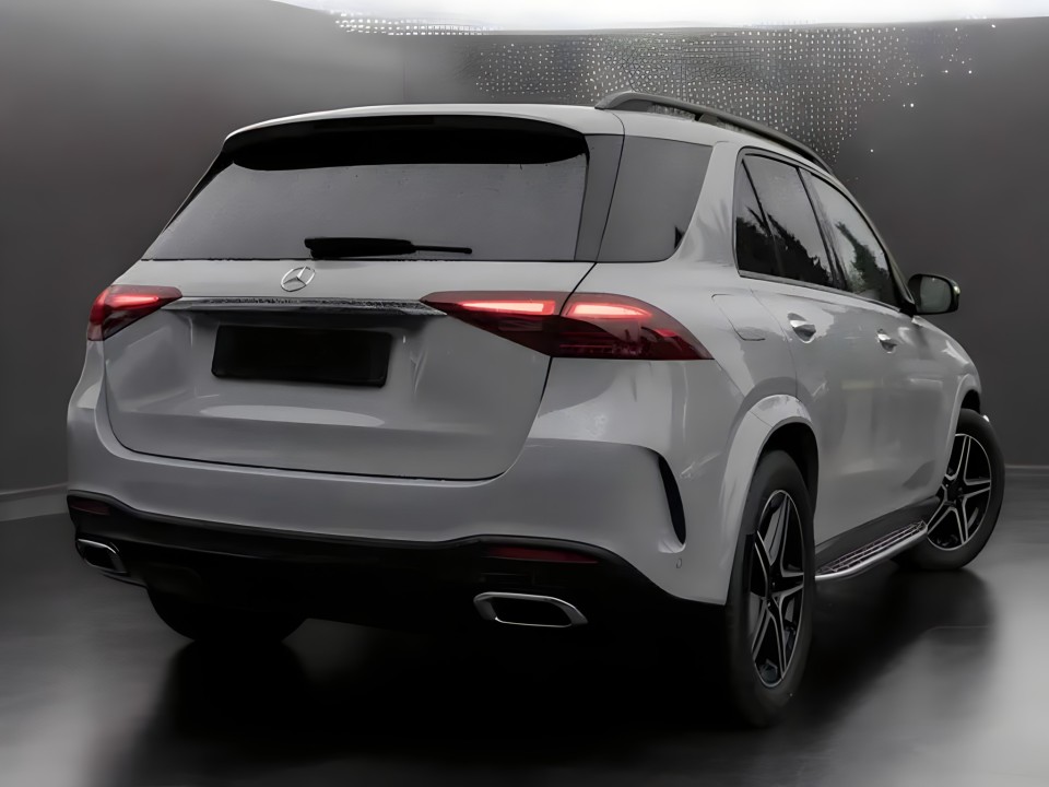 Mercedes-Benz GLE 350de 4MATIC AMG (2)
