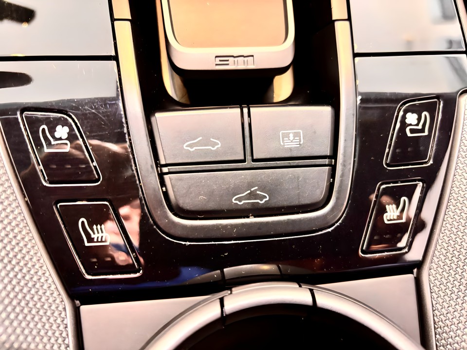 Porsche 911 Carrera - foto 8