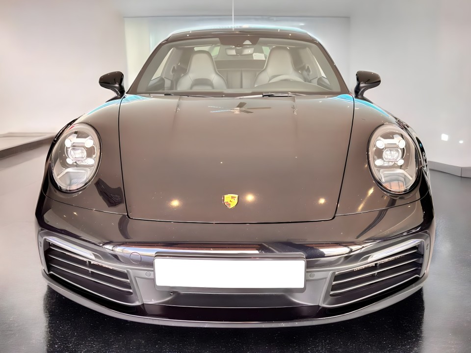 Porsche 911 Carrera (5)