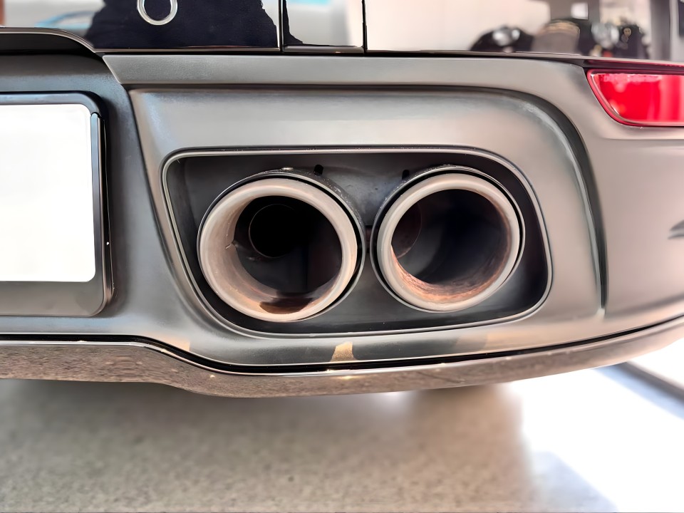 Porsche 911 Carrera - foto 14