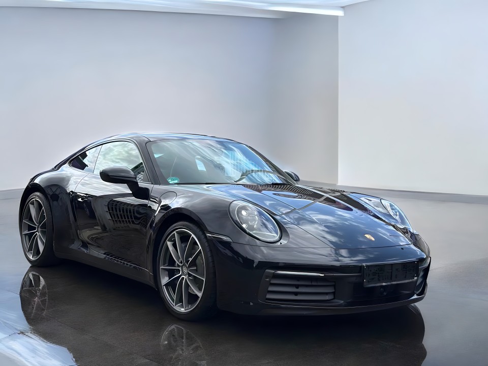 Porsche 911 Carrera (2)