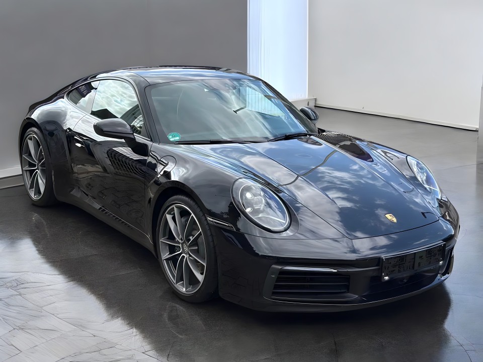 Porsche 992 Carrera