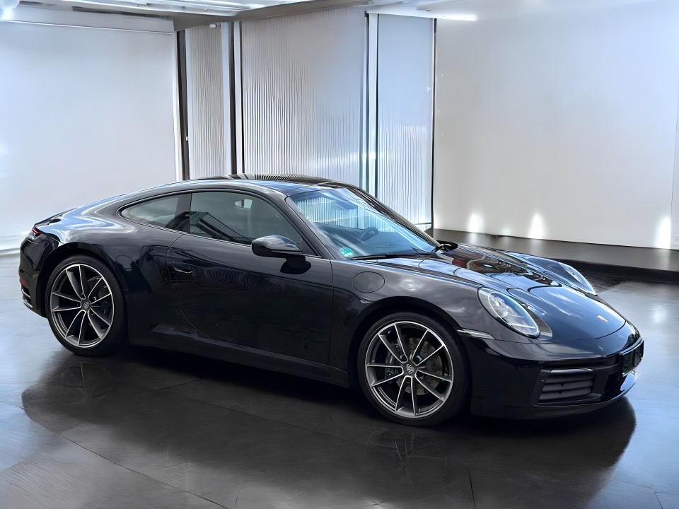 Porsche 911 Carrera (3)