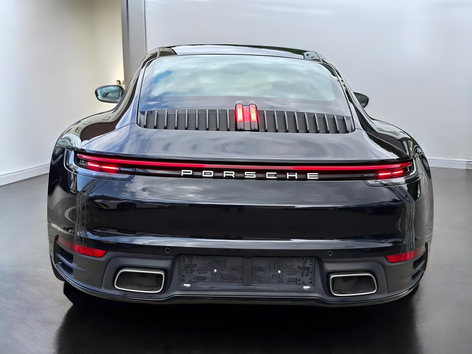 Porsche 911 Carrera (5)