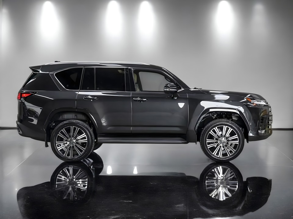 Lexus Seria LX 700h Luxury (2)