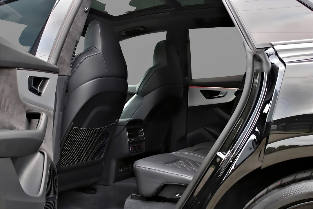 Audi Q8 55 TFSIe Quattro S-line - foto 12