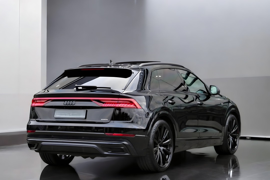 Audi Q8 55 TFSIe Quattro S-line (3)
