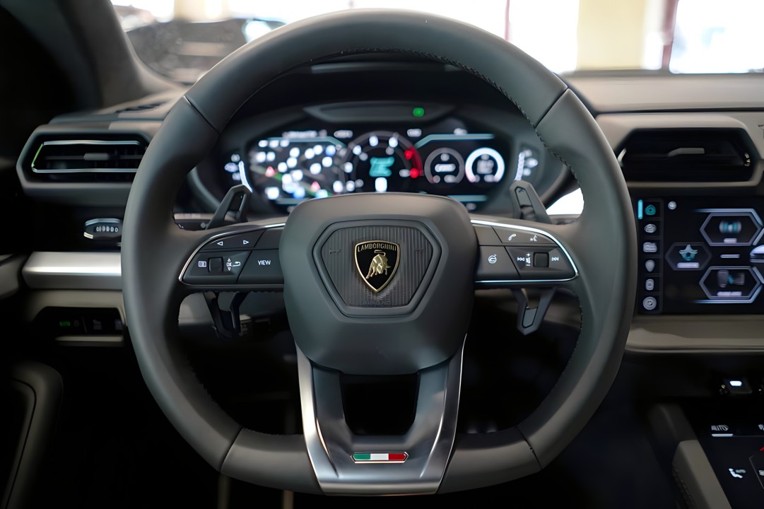 Lamborghini Urus SE - foto 15