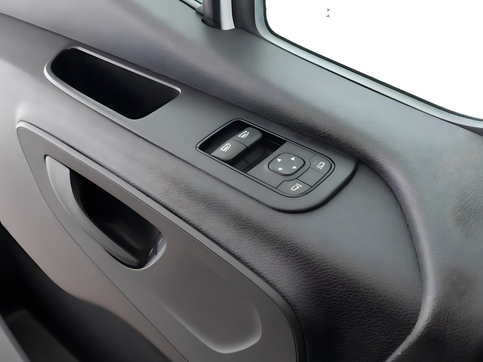 Mercedes-Benz Sprinter 311 CDI - foto 13