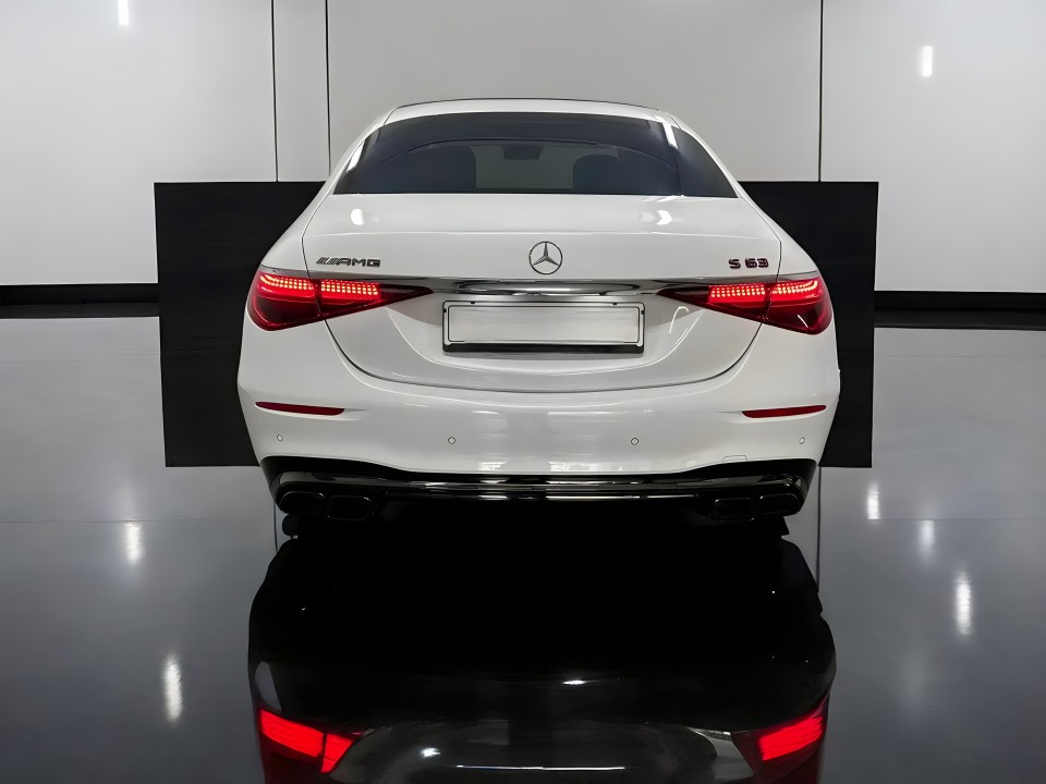 Mercedes-Benz S 63 AMG E-Performance (3)