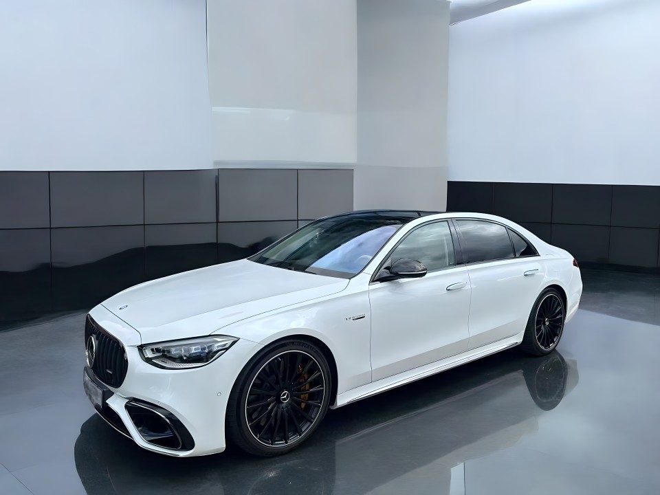 Mercedes-Benz S 63 AMG E-Performance (5)
